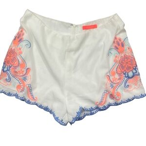 Lulu Mari Large White Embroidered Lined Shorts